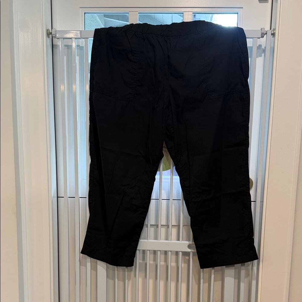 GAP Women's Black Straight Leg Pants